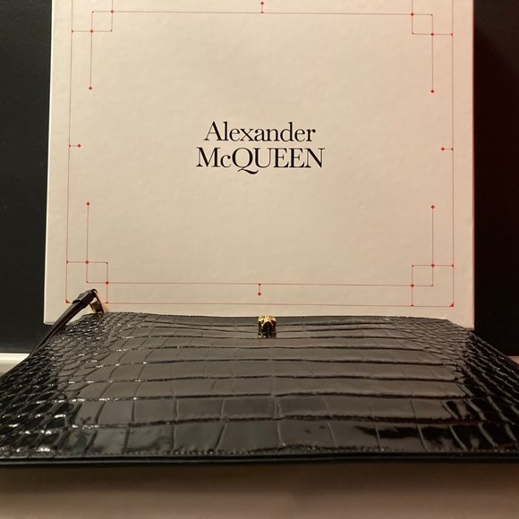 ALEXANDER McQUEEN Skull Embossed Zip Pouch - Picture 5 of 7